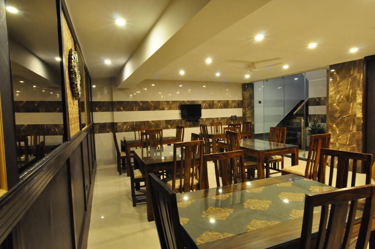Anand Bhawan Hotel New Delhi Exterior foto